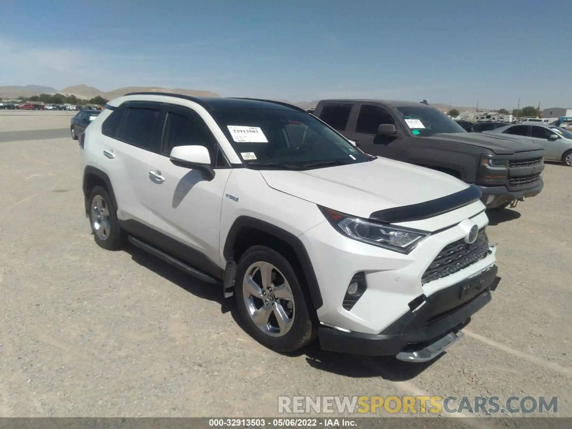 1 Photograph of a damaged car JTMD6RFV7LD002977 TOYOTA RAV4 2020