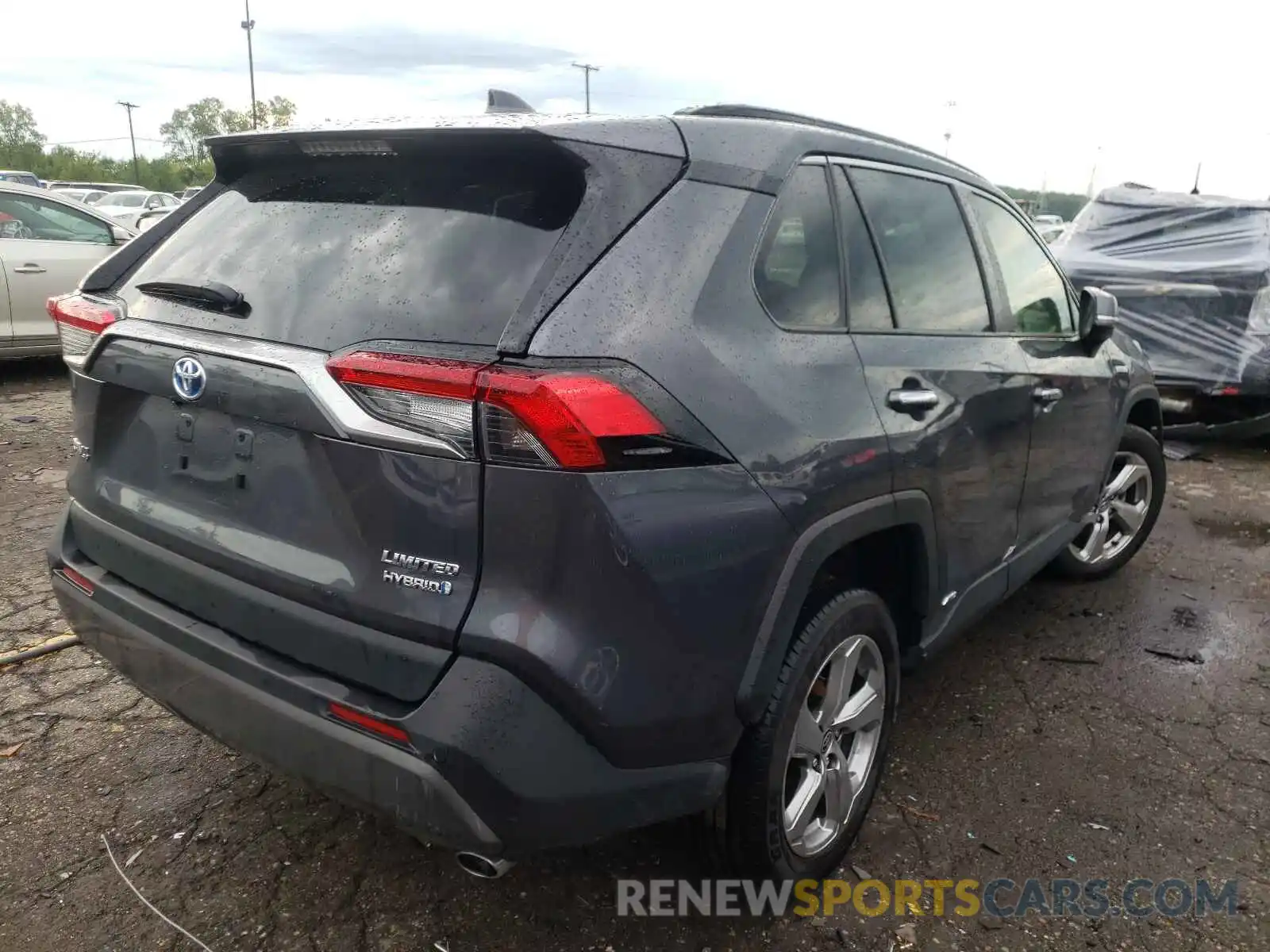 4 Photograph of a damaged car JTMD6RFV9LD005301 TOYOTA RAV4 2020