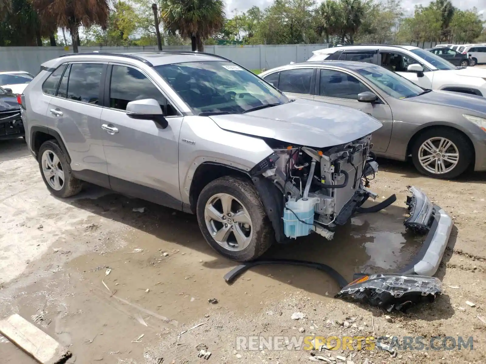 1 Photograph of a damaged car JTMD6RFVXLD002889 TOYOTA RAV4 2020