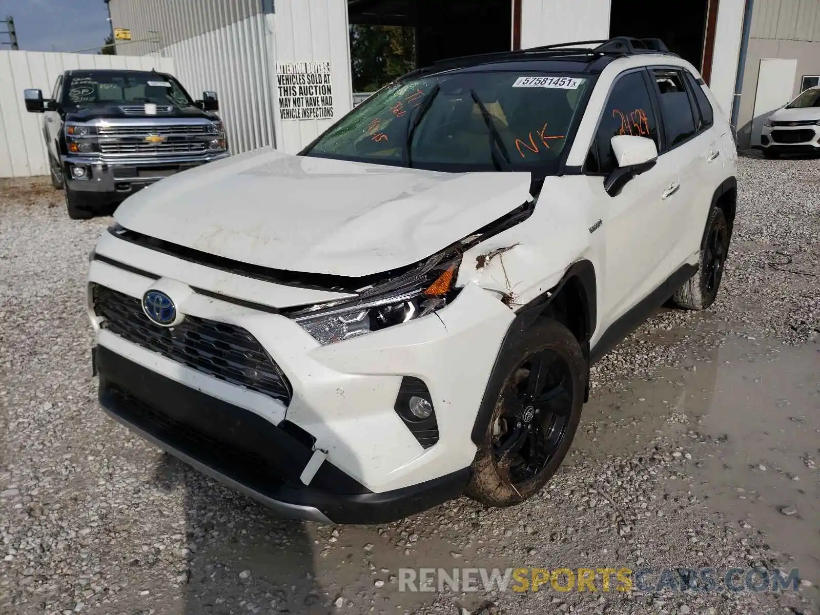 2 Photograph of a damaged car JTMD6RFVXLD500882 TOYOTA RAV4 2020