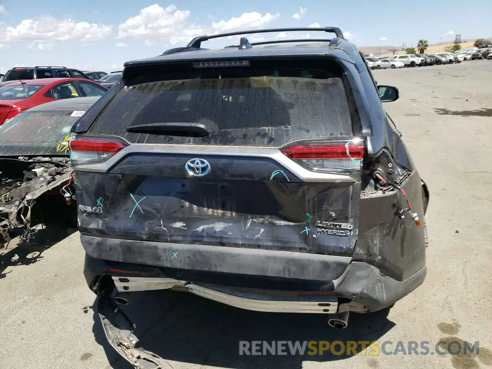 9 Photograph of a damaged car JTMDWRFV0LD538217 TOYOTA RAV4 2020