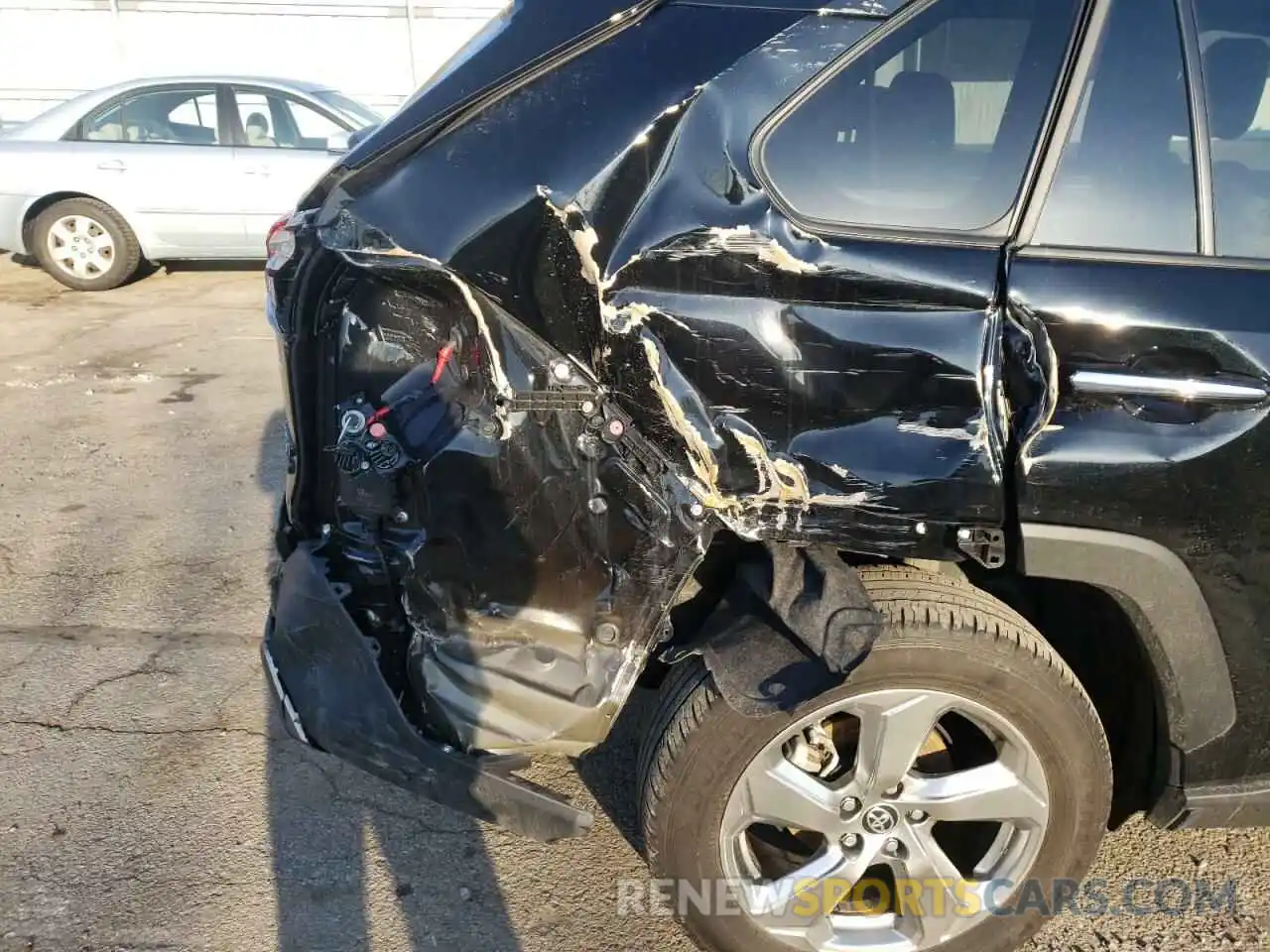 9 Photograph of a damaged car JTMDWRFV0LD545863 TOYOTA RAV4 2020