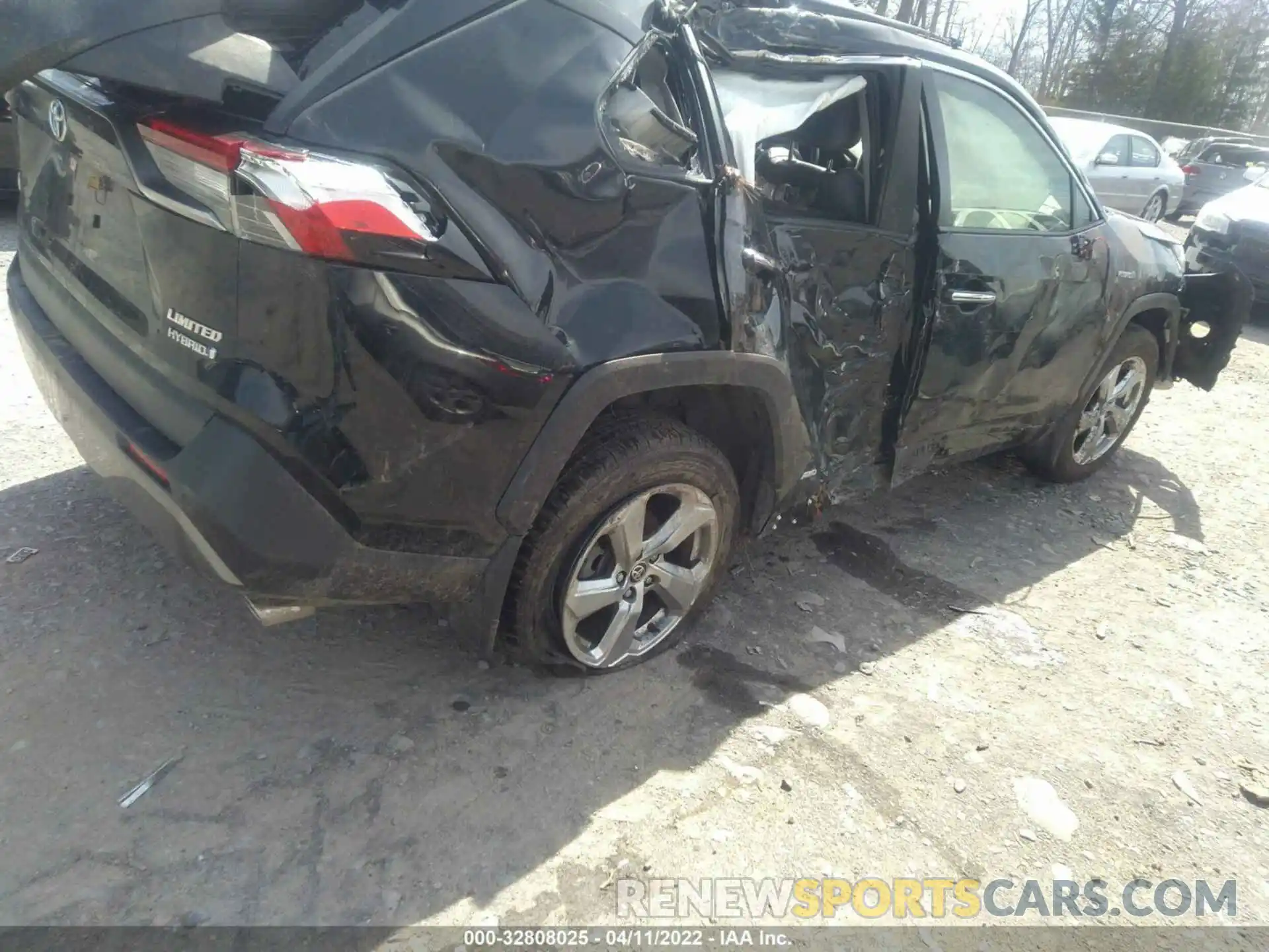 4 Photograph of a damaged car JTMDWRFV2LD070331 TOYOTA RAV4 2020