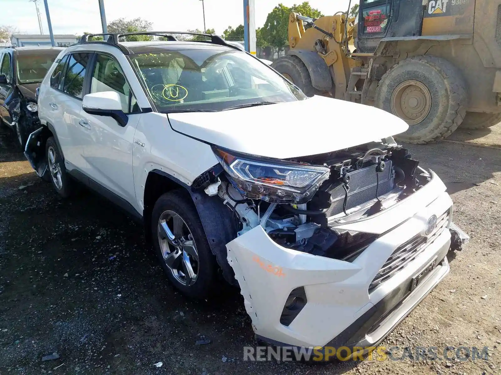 1 Photograph of a damaged car JTMDWRFV2LD525713 TOYOTA RAV4 2020