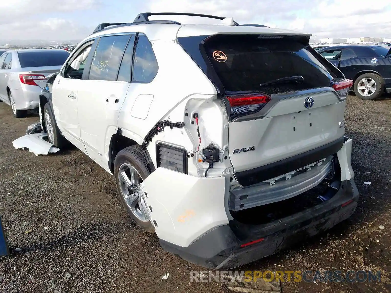 3 Photograph of a damaged car JTMDWRFV2LD525713 TOYOTA RAV4 2020