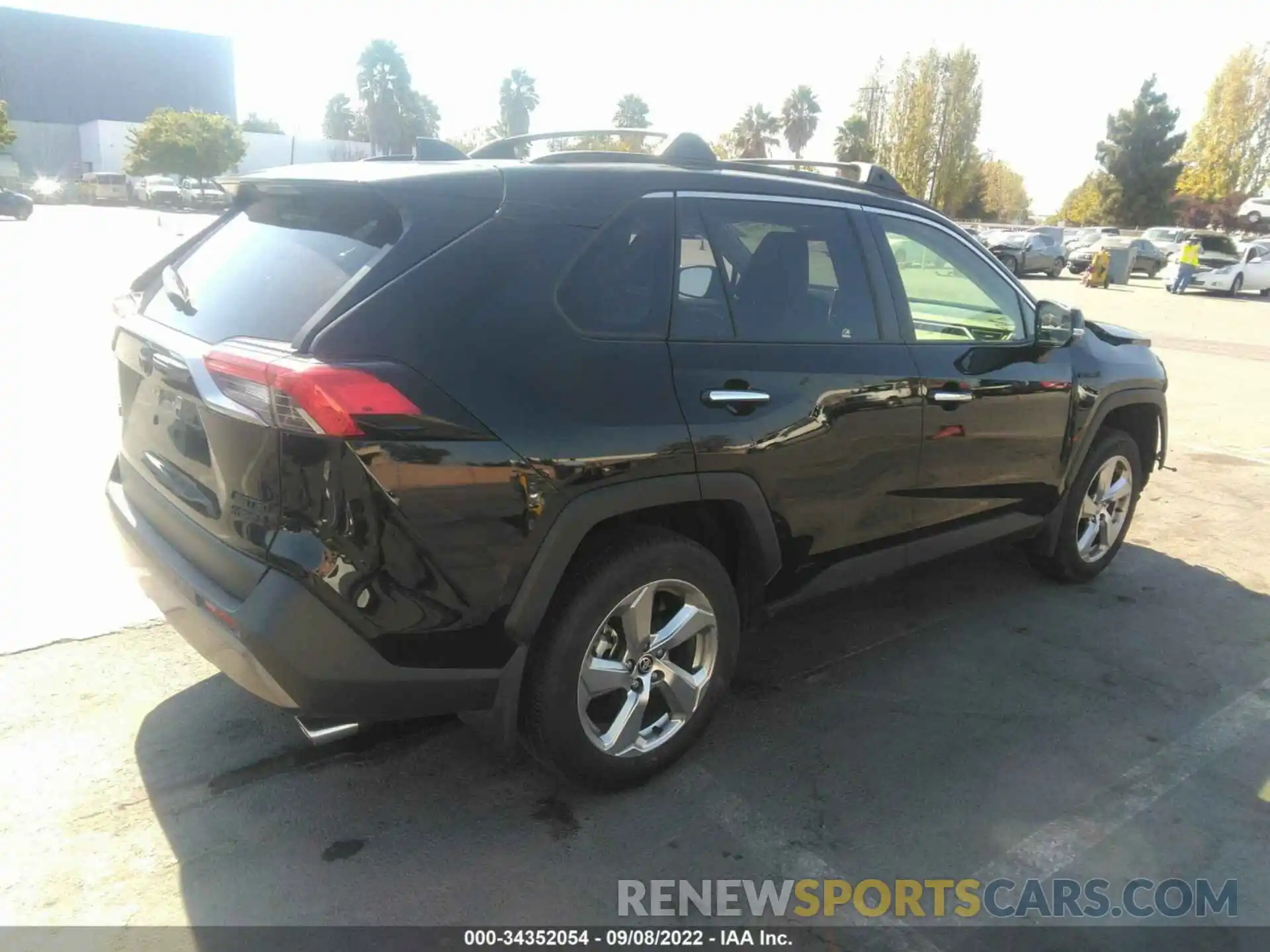 4 Photograph of a damaged car JTMDWRFV2LD545542 TOYOTA RAV4 2020