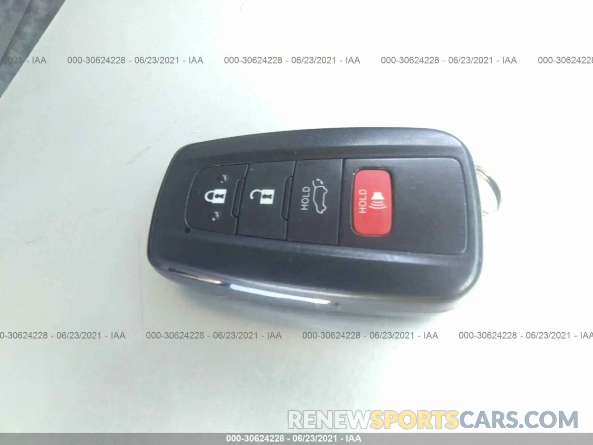 11 Фотография поврежденного автомобиля JTMDWRFV4LD070301 TOYOTA RAV4 2020