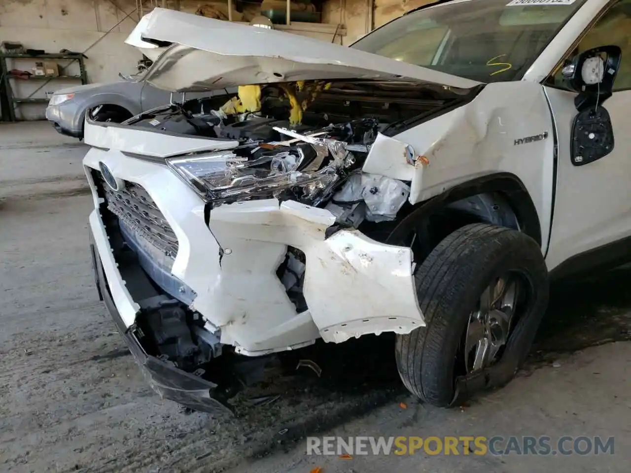 9 Photograph of a damaged car JTMDWRFV4LD536910 TOYOTA RAV4 2020