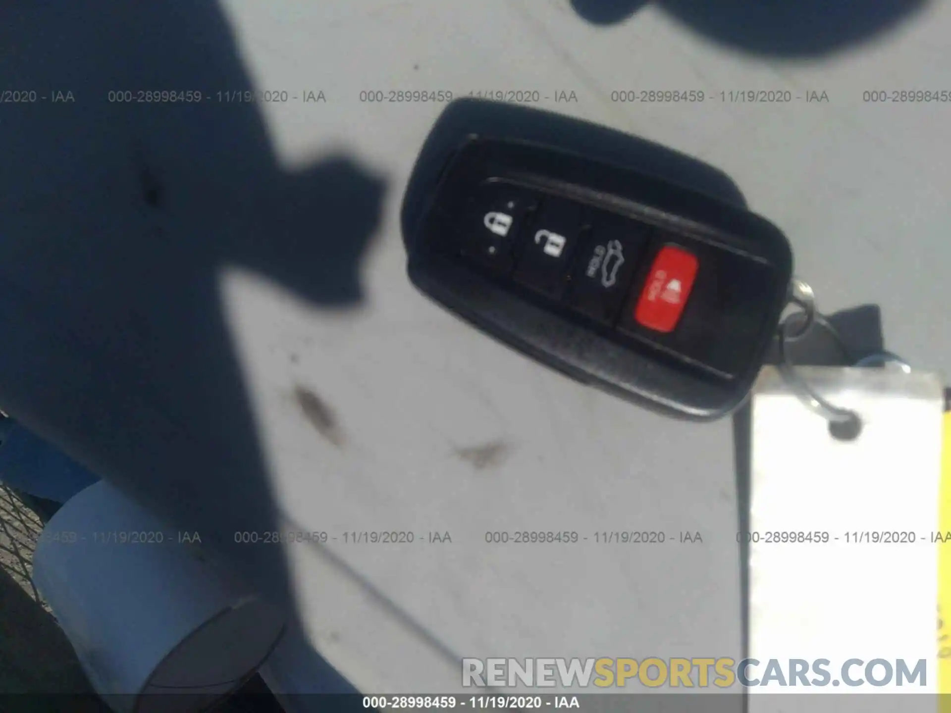 11 Фотография поврежденного автомобиля JTMDWRFV5LD055015 TOYOTA RAV4 2020