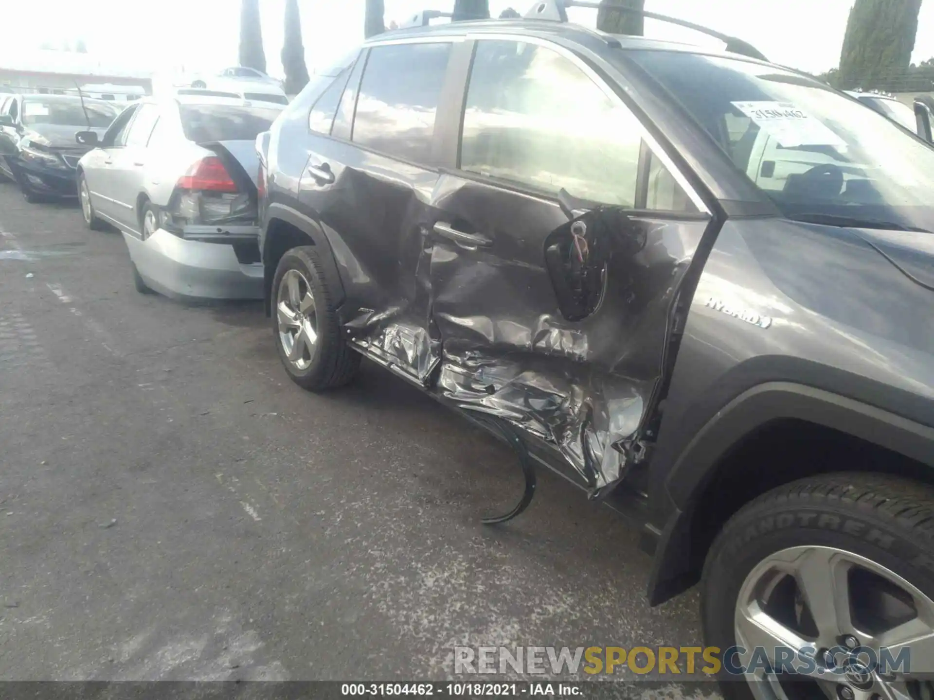 6 Photograph of a damaged car JTMDWRFV5LD055581 TOYOTA RAV4 2020