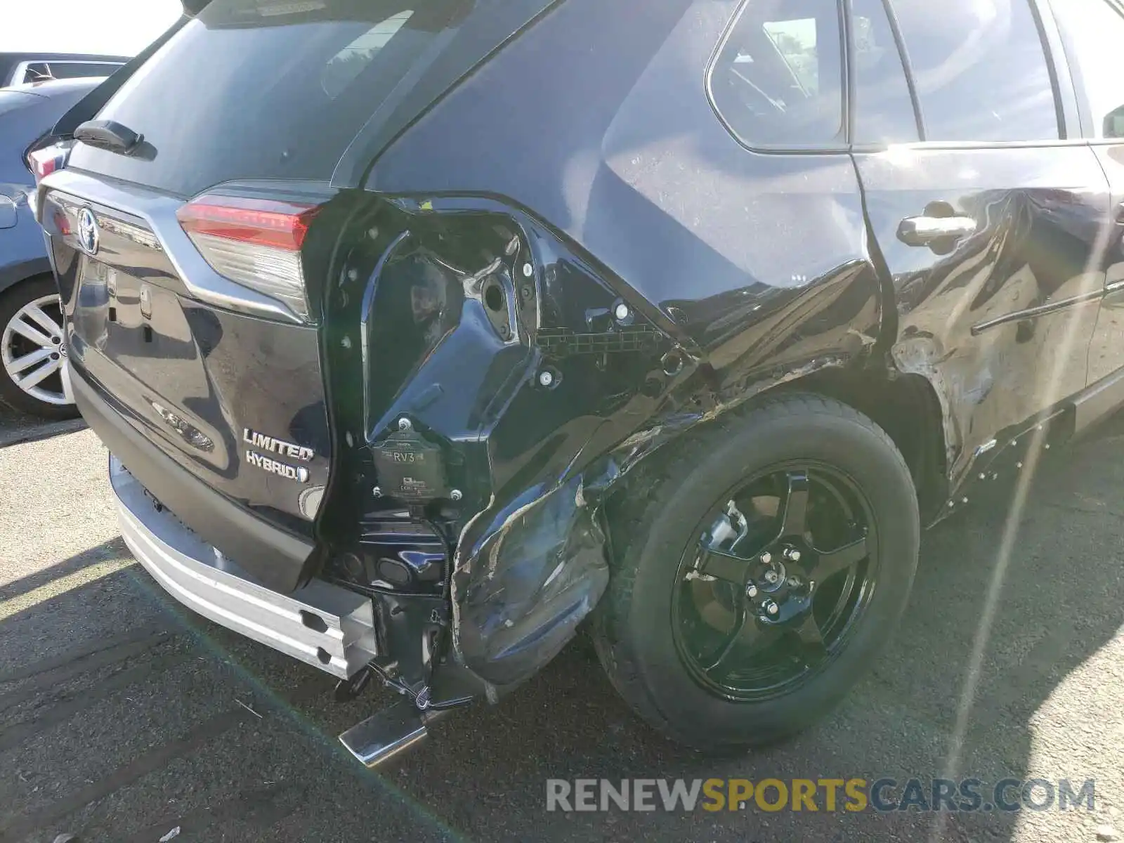 9 Photograph of a damaged car JTMDWRFV5LD539895 TOYOTA RAV4 2020