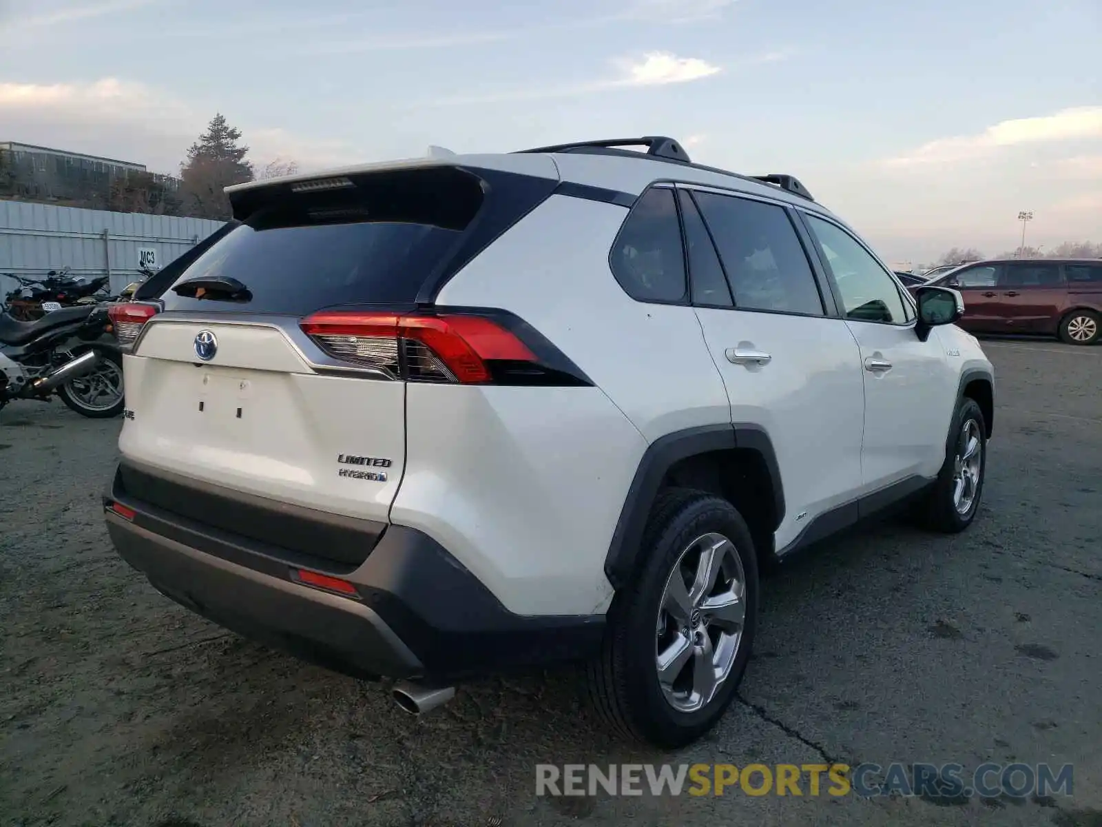 4 Photograph of a damaged car JTMDWRFV7LD549392 TOYOTA RAV4 2020