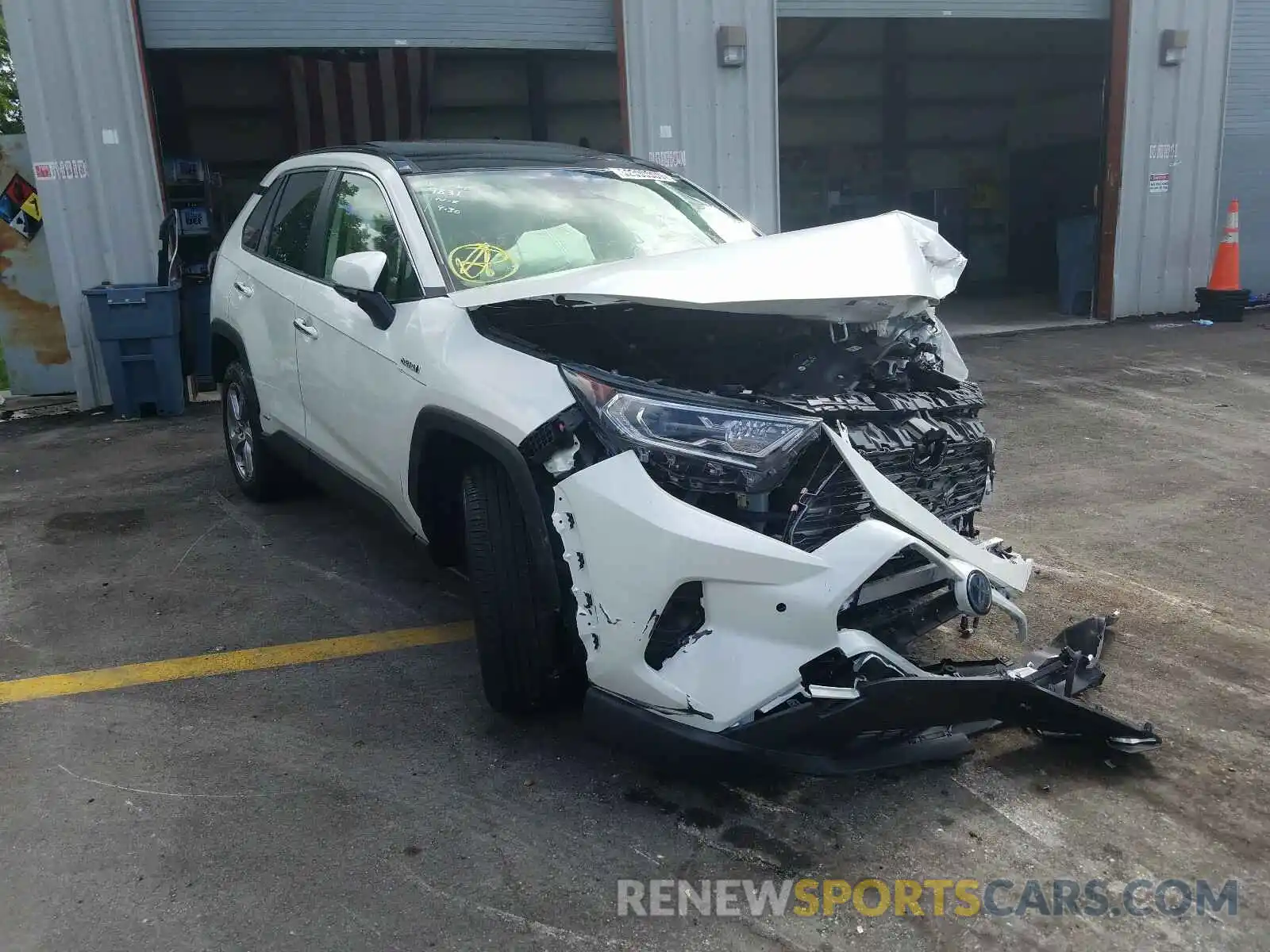 1 Photograph of a damaged car JTMDWRFV7LD549831 TOYOTA RAV4 2020