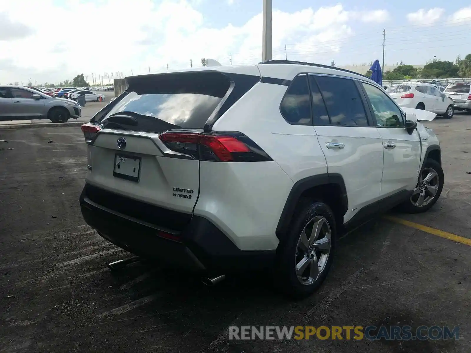 4 Photograph of a damaged car JTMDWRFV7LD549831 TOYOTA RAV4 2020