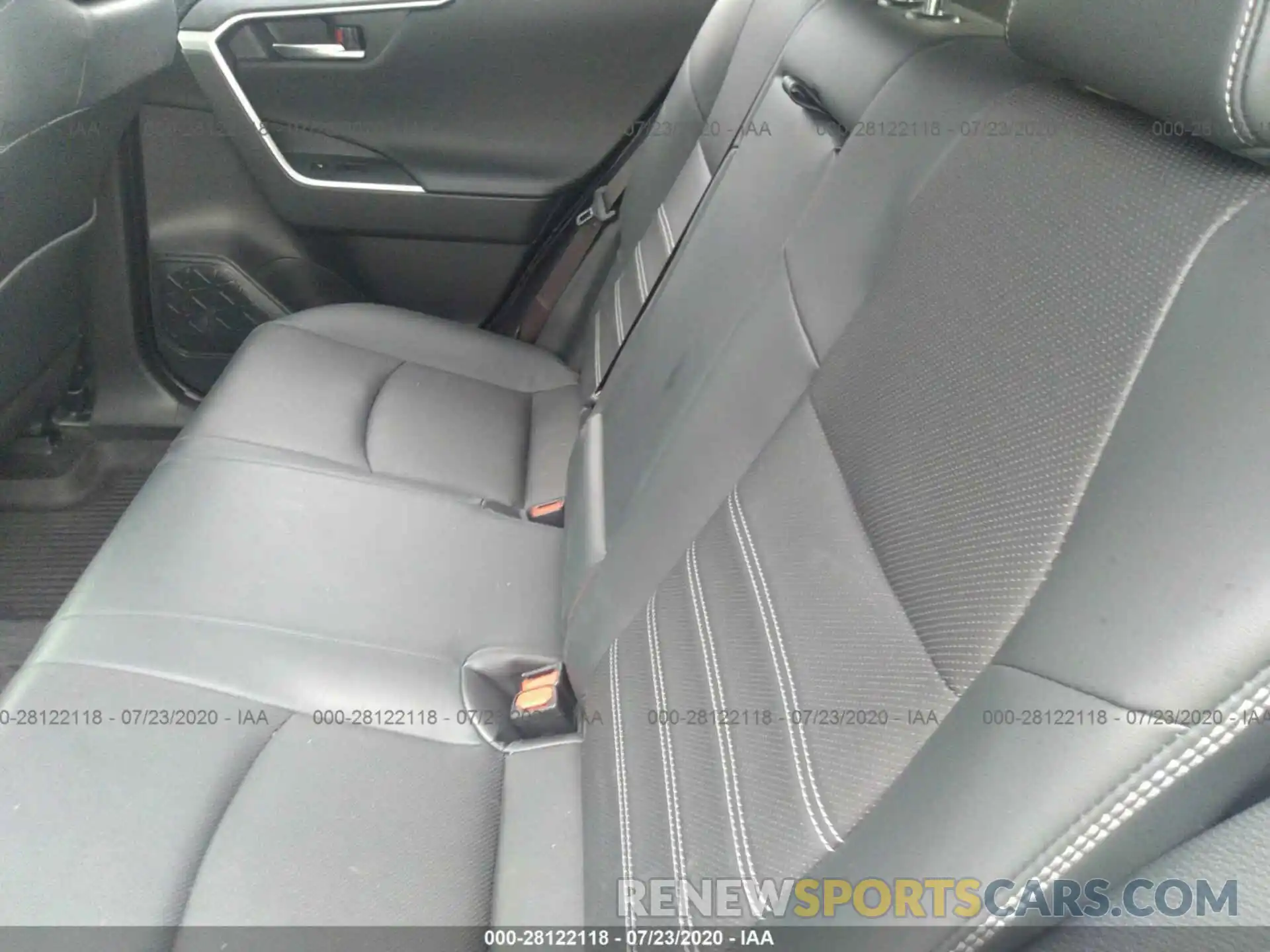 8 Фотография поврежденного автомобиля JTMDWRFV9LD537227 TOYOTA RAV4 2020