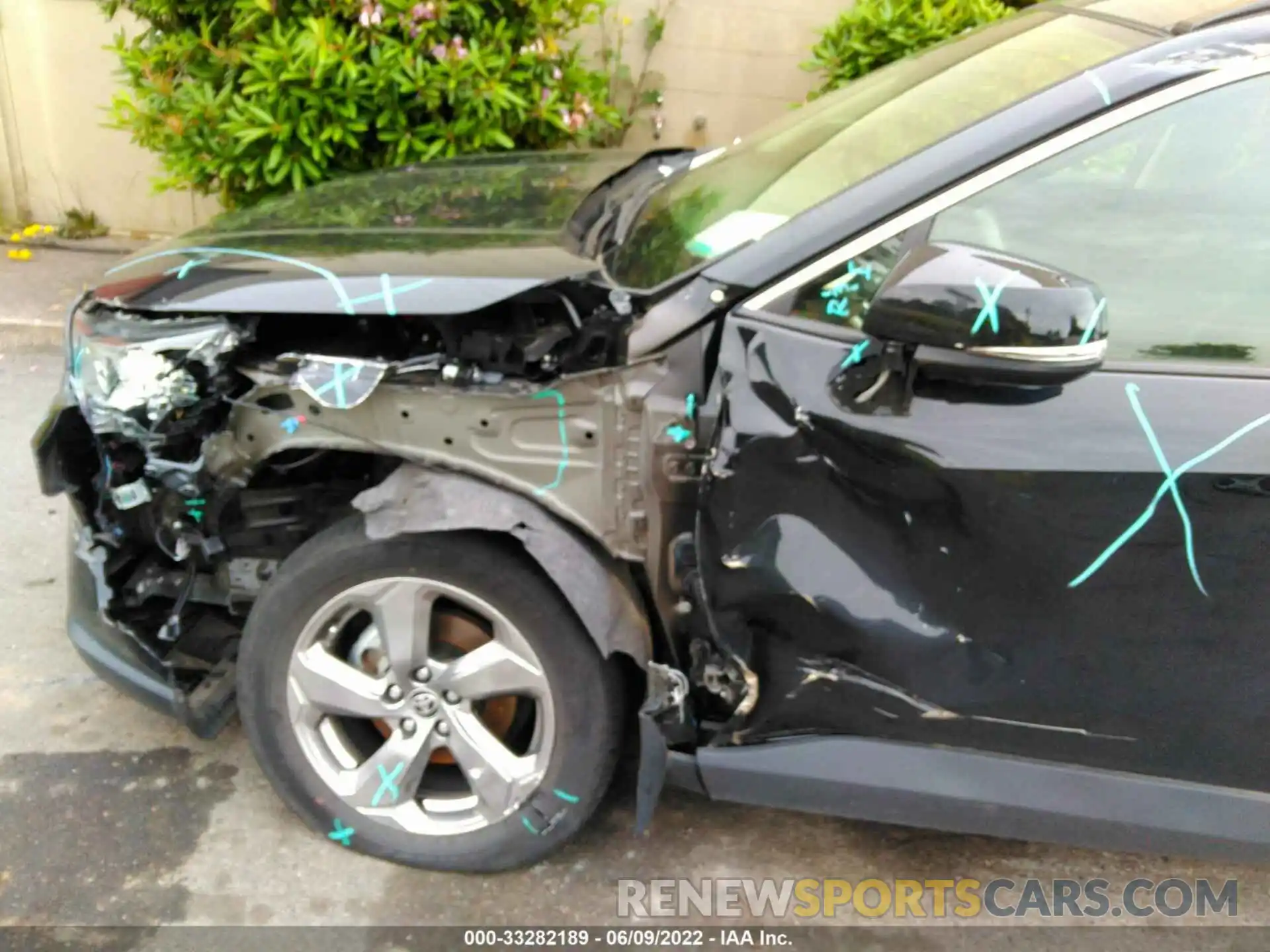 6 Photograph of a damaged car JTMDWRFV9LD539771 TOYOTA RAV4 2020