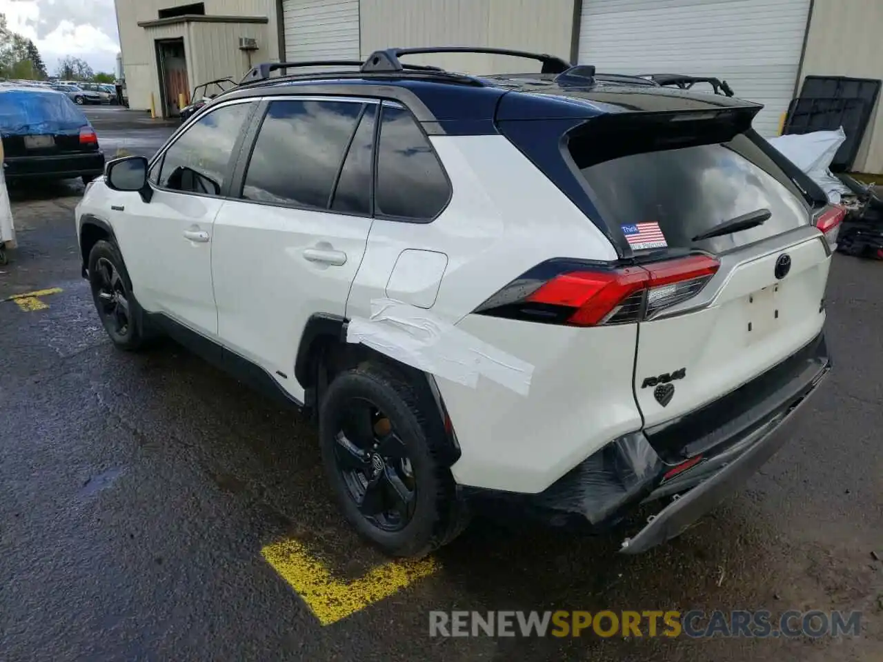 3 Photograph of a damaged car JTME6RFV2LJ002388 TOYOTA RAV4 2020