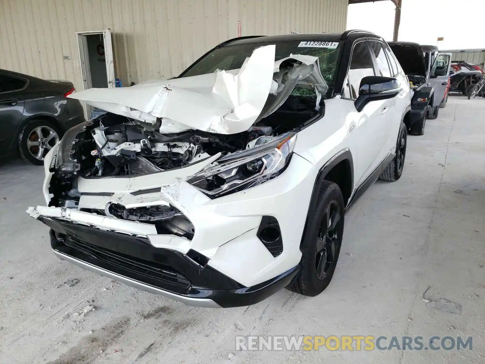 2 Photograph of a damaged car JTME6RFV4LD501613 TOYOTA RAV4 2020