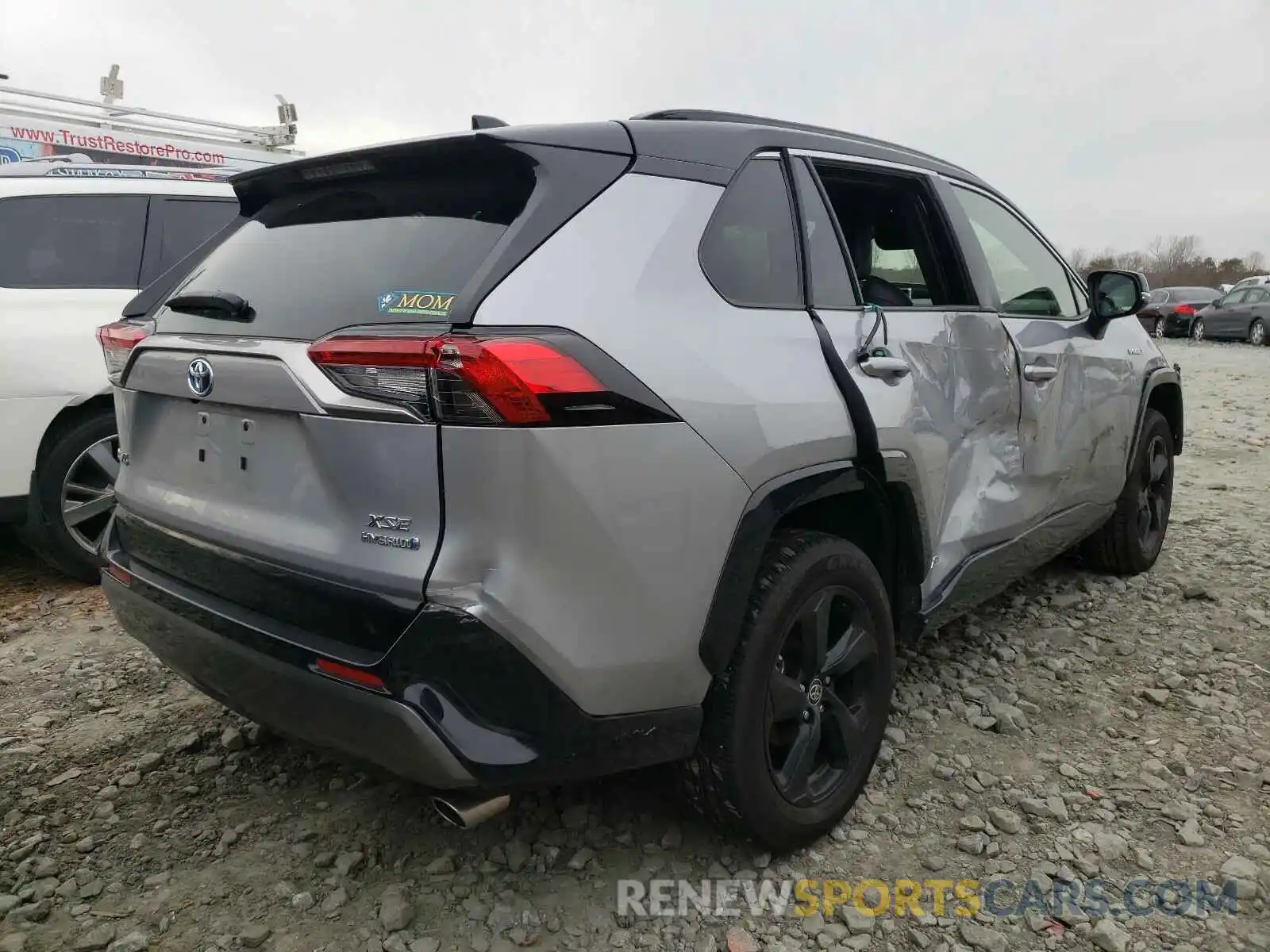 4 Photograph of a damaged car JTME6RFV5LD500941 TOYOTA RAV4 2020