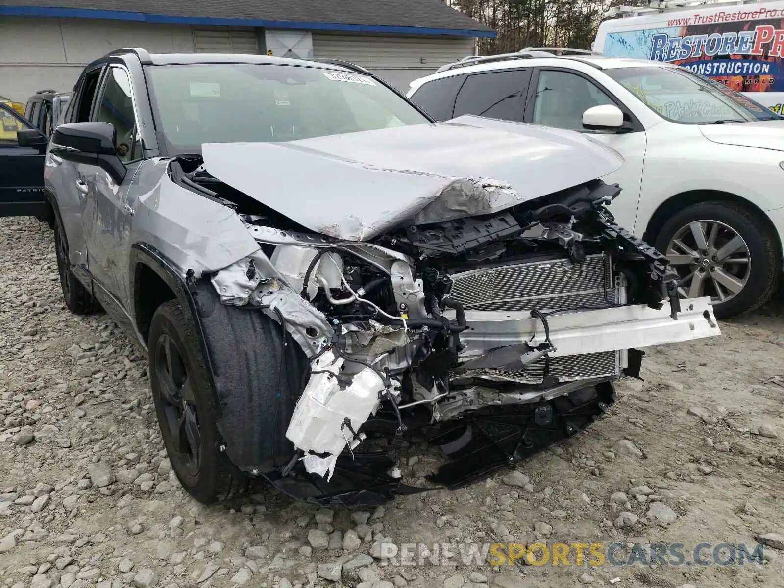 9 Photograph of a damaged car JTME6RFV5LD500941 TOYOTA RAV4 2020