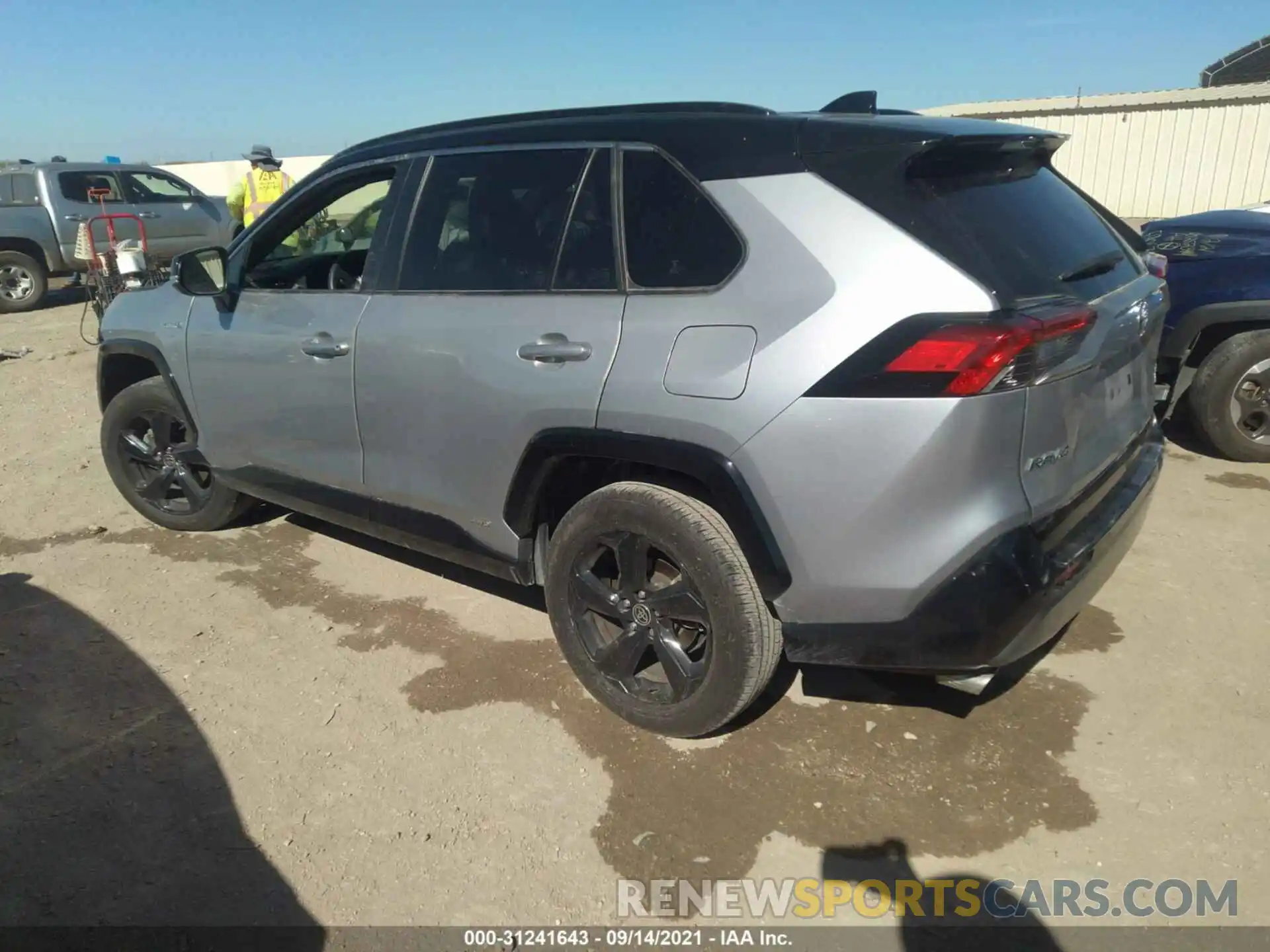 3 Photograph of a damaged car JTME6RFV5LJ001168 TOYOTA RAV4 2020