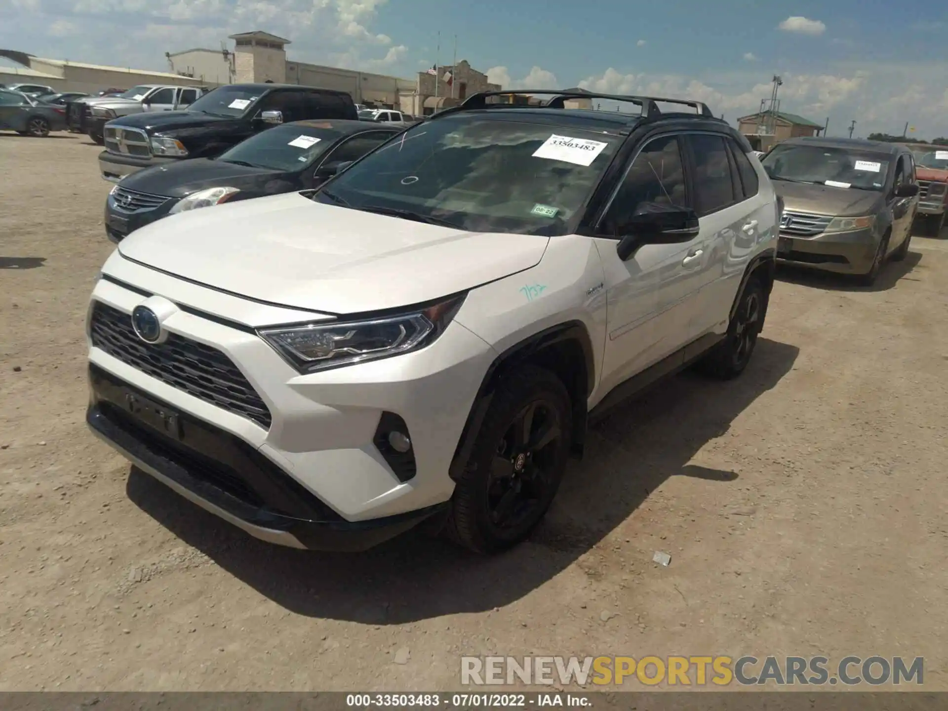 2 Photograph of a damaged car JTME6RFV5LJ001851 TOYOTA RAV4 2020