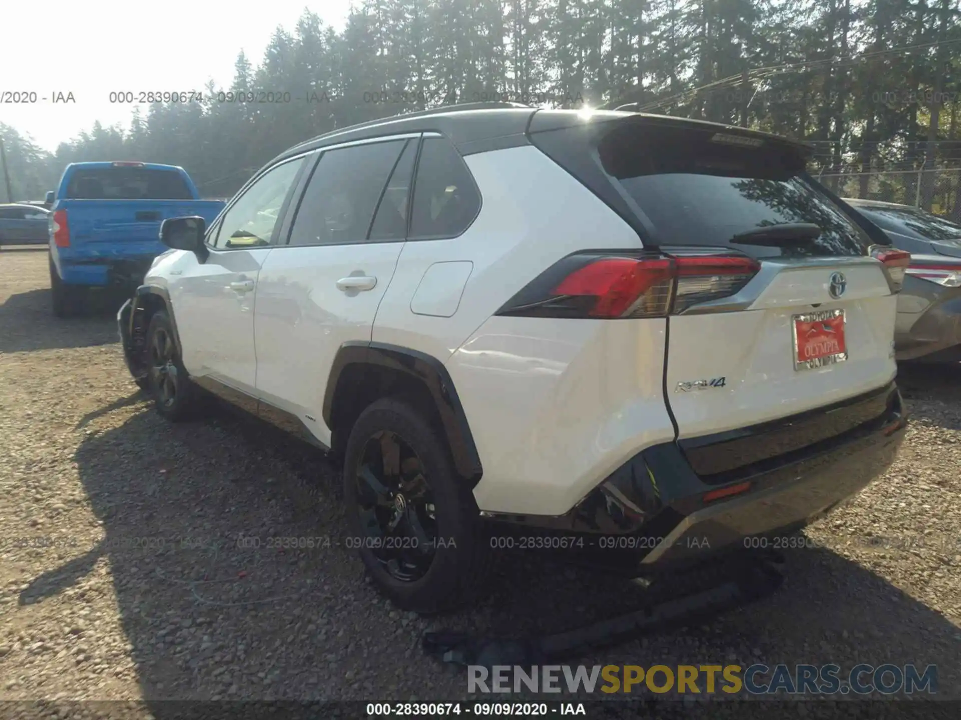 3 Photograph of a damaged car JTME6RFV6LD502021 TOYOTA RAV4 2020