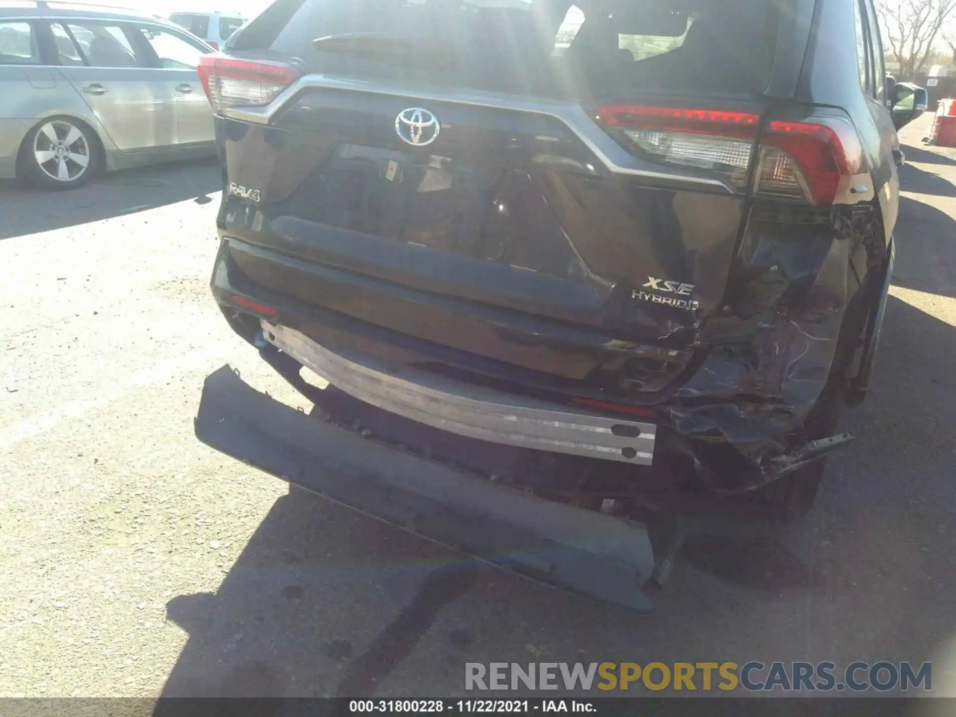 6 Photograph of a damaged car JTME6RFV7LJ001074 TOYOTA RAV4 2020