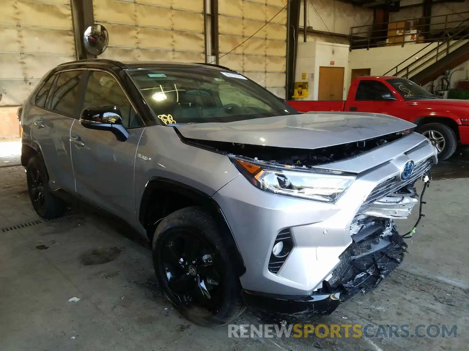 1 Photograph of a damaged car JTME6RFV9LD501994 TOYOTA RAV4 2020