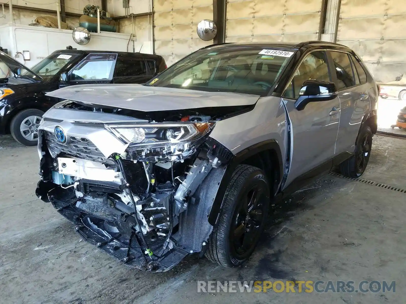 2 Photograph of a damaged car JTME6RFV9LD501994 TOYOTA RAV4 2020