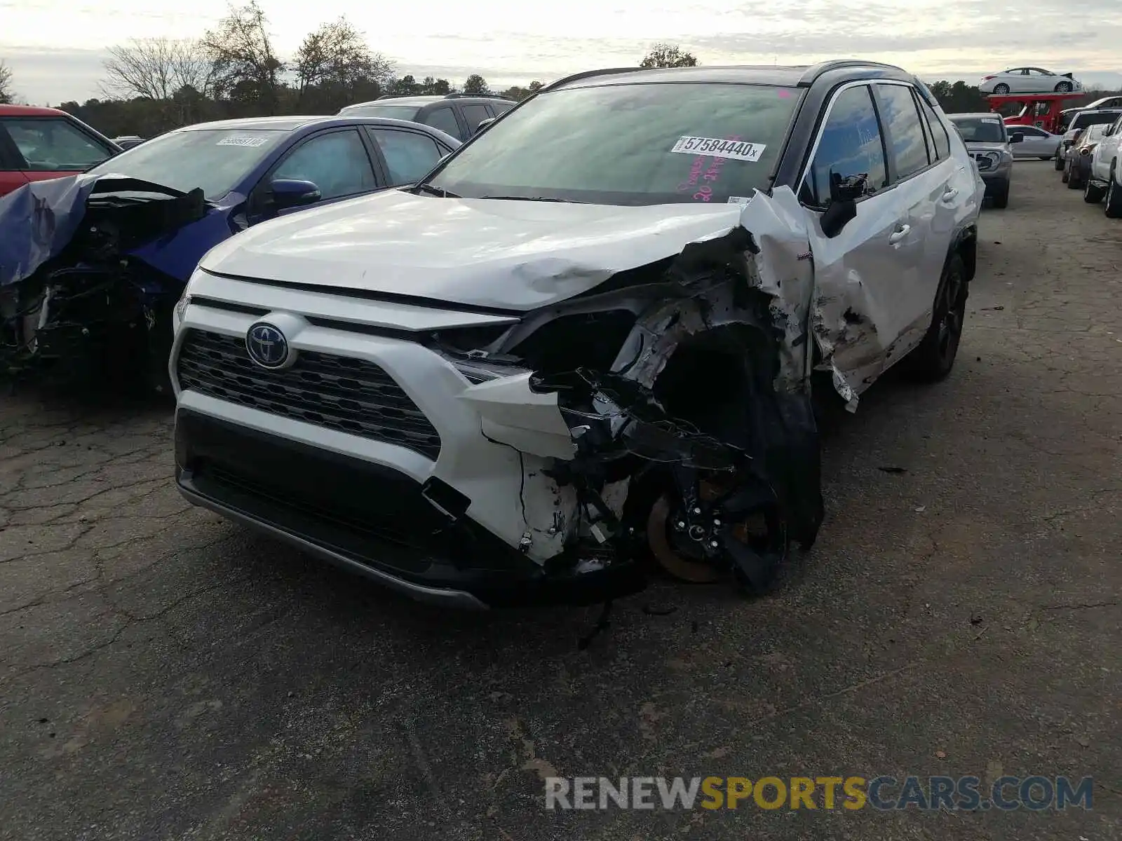 2 Photograph of a damaged car JTME6RFVXLD502796 TOYOTA RAV4 2020