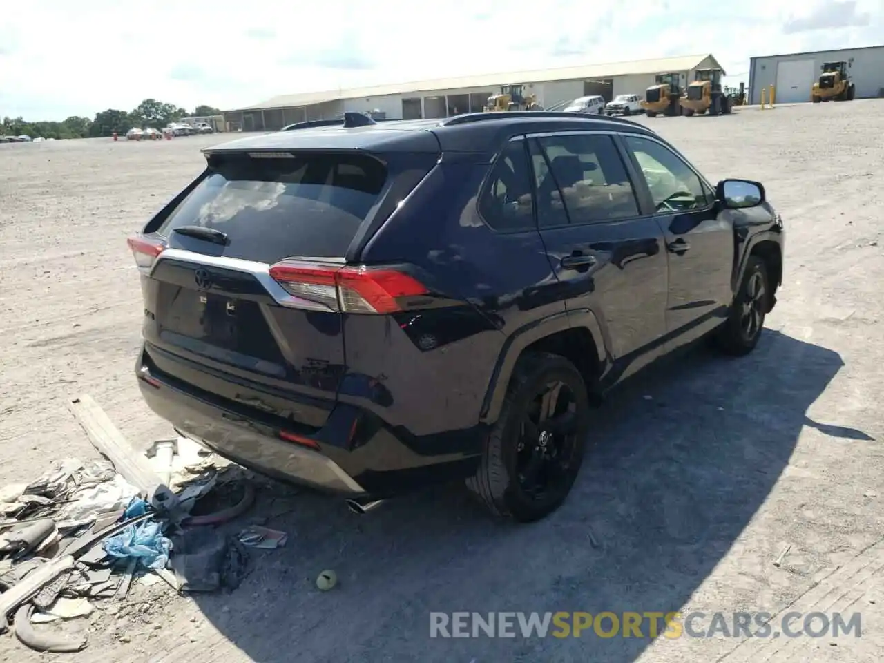 4 Photograph of a damaged car JTME6RFVXLJ001960 TOYOTA RAV4 2020