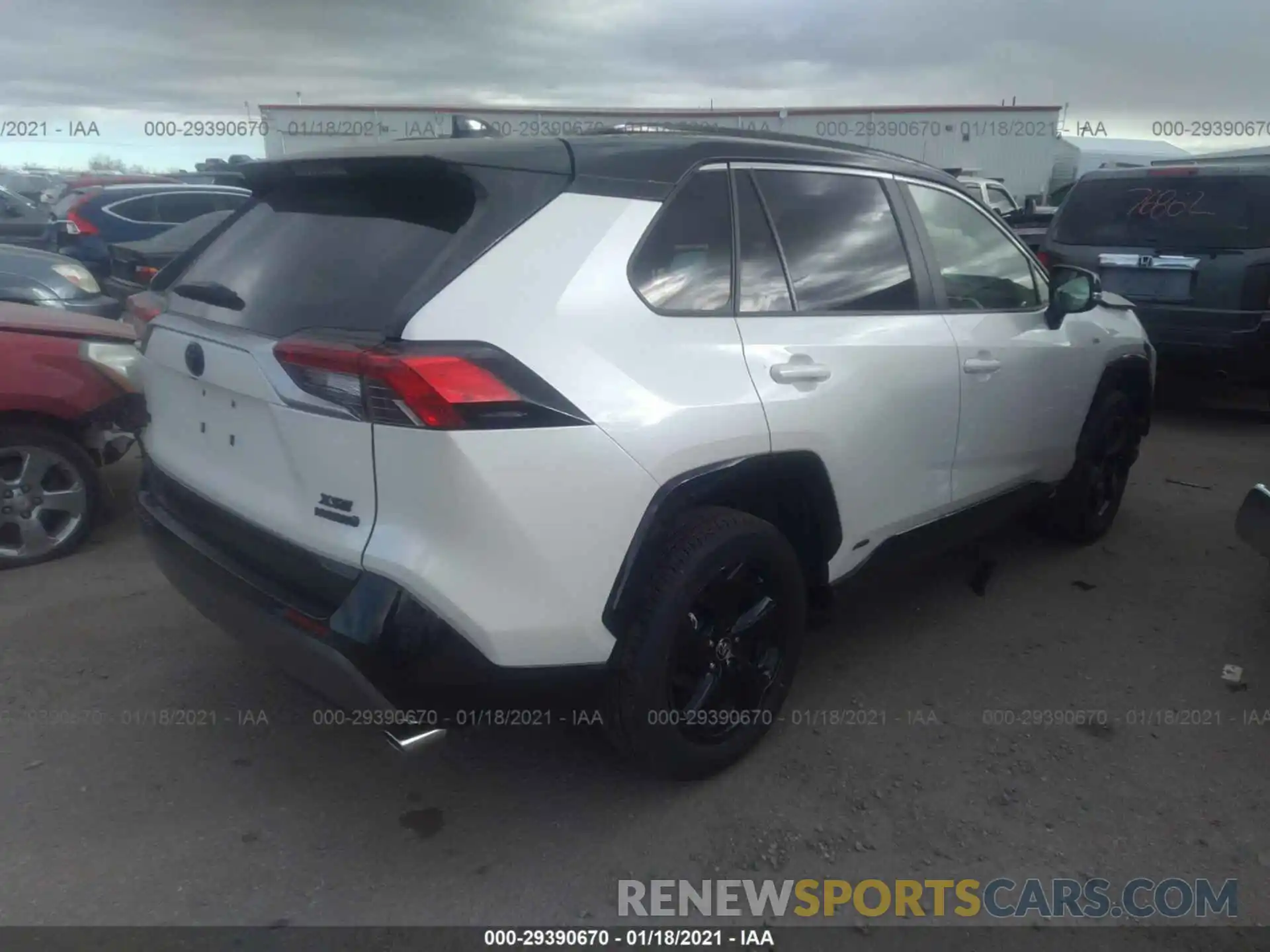 4 Photograph of a damaged car JTMEWRFV0LD530753 TOYOTA RAV4 2020