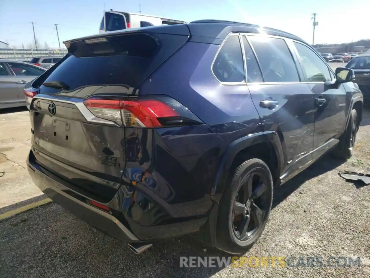 4 Photograph of a damaged car JTMEWRFV0LD531014 TOYOTA RAV4 2020