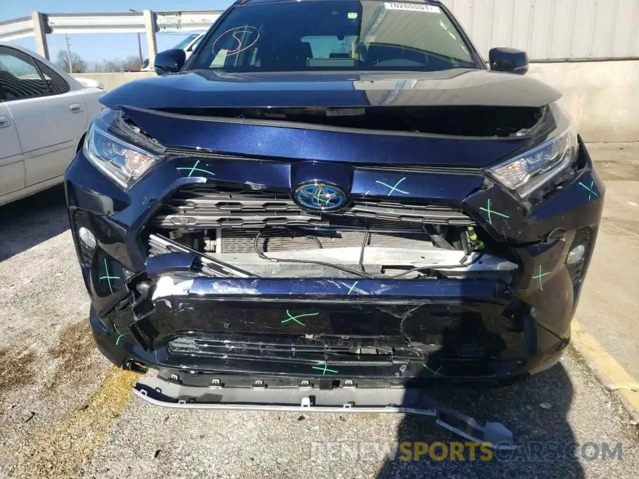 9 Photograph of a damaged car JTMEWRFV0LD531014 TOYOTA RAV4 2020