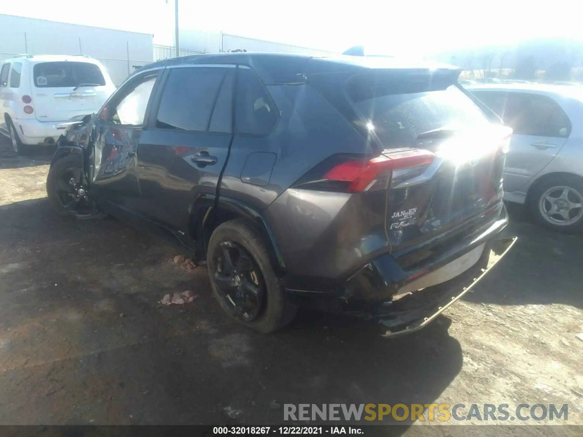 3 Фотография поврежденного автомобиля JTMEWRFV0LD536259 TOYOTA RAV4 2020