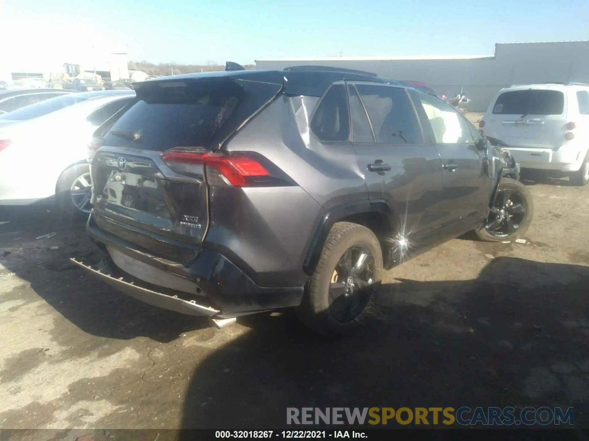 4 Фотография поврежденного автомобиля JTMEWRFV0LD536259 TOYOTA RAV4 2020