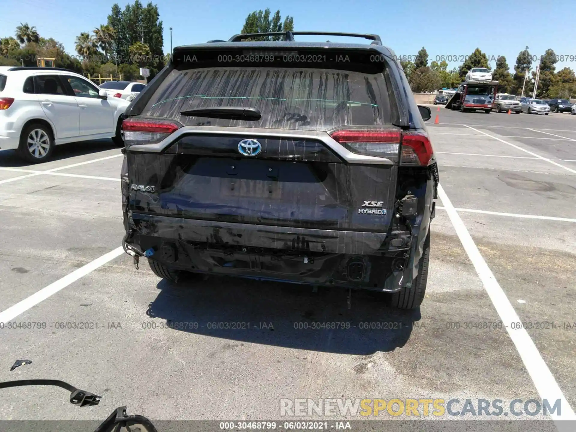 6 Photograph of a damaged car JTMEWRFV0LD539100 TOYOTA RAV4 2020