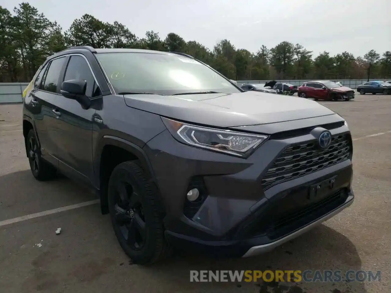 1 Photograph of a damaged car JTMEWRFV0LJ033963 TOYOTA RAV4 2020