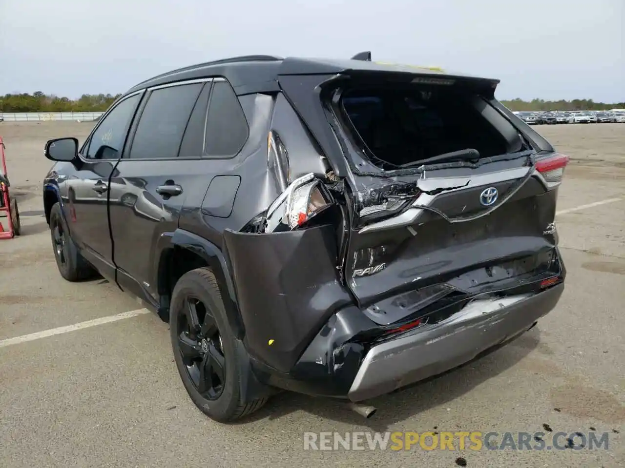 3 Photograph of a damaged car JTMEWRFV0LJ033963 TOYOTA RAV4 2020