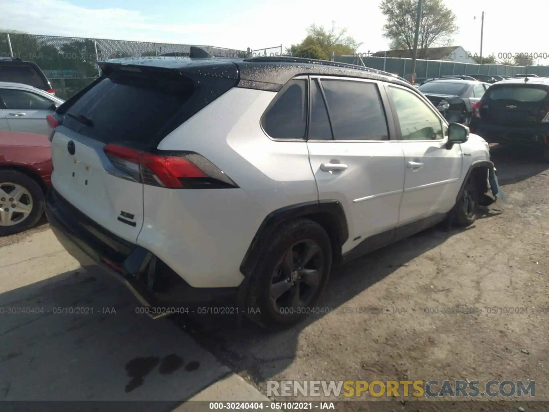 4 Photograph of a damaged car JTMEWRFV0LJ036216 TOYOTA RAV4 2020