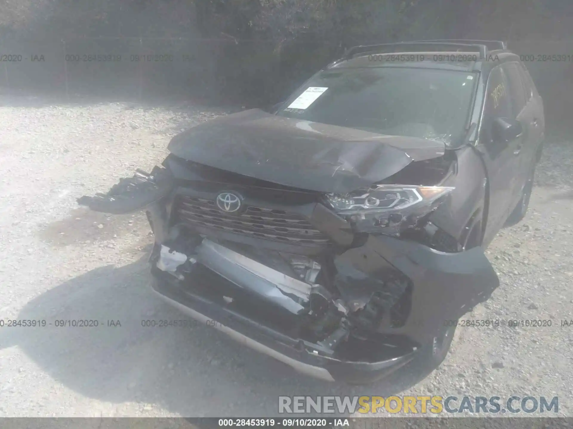 6 Photograph of a damaged car JTMEWRFV0LJ038371 TOYOTA RAV4 2020