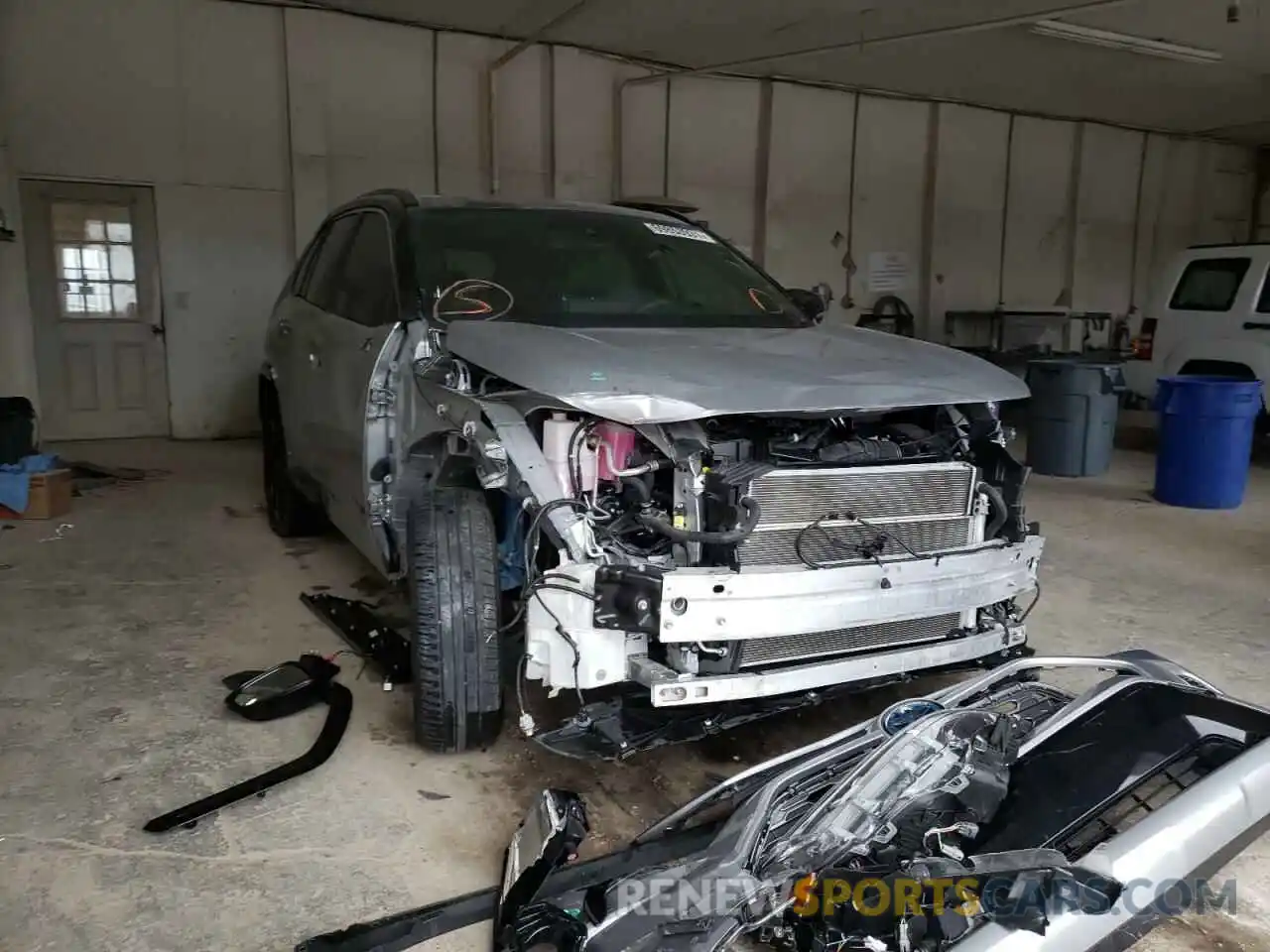 1 Photograph of a damaged car JTMEWRFV0LJ045711 TOYOTA RAV4 2020