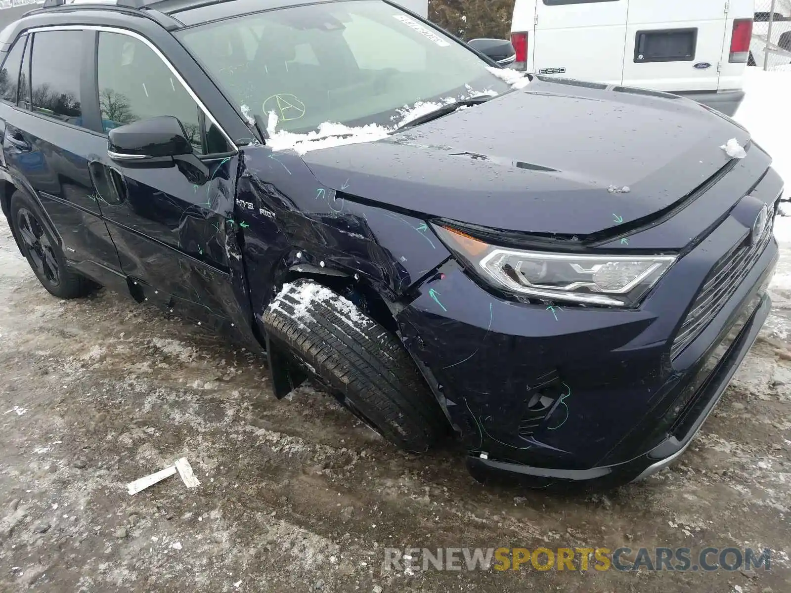 9 Photograph of a damaged car JTMEWRFV1LD535332 TOYOTA RAV4 2020