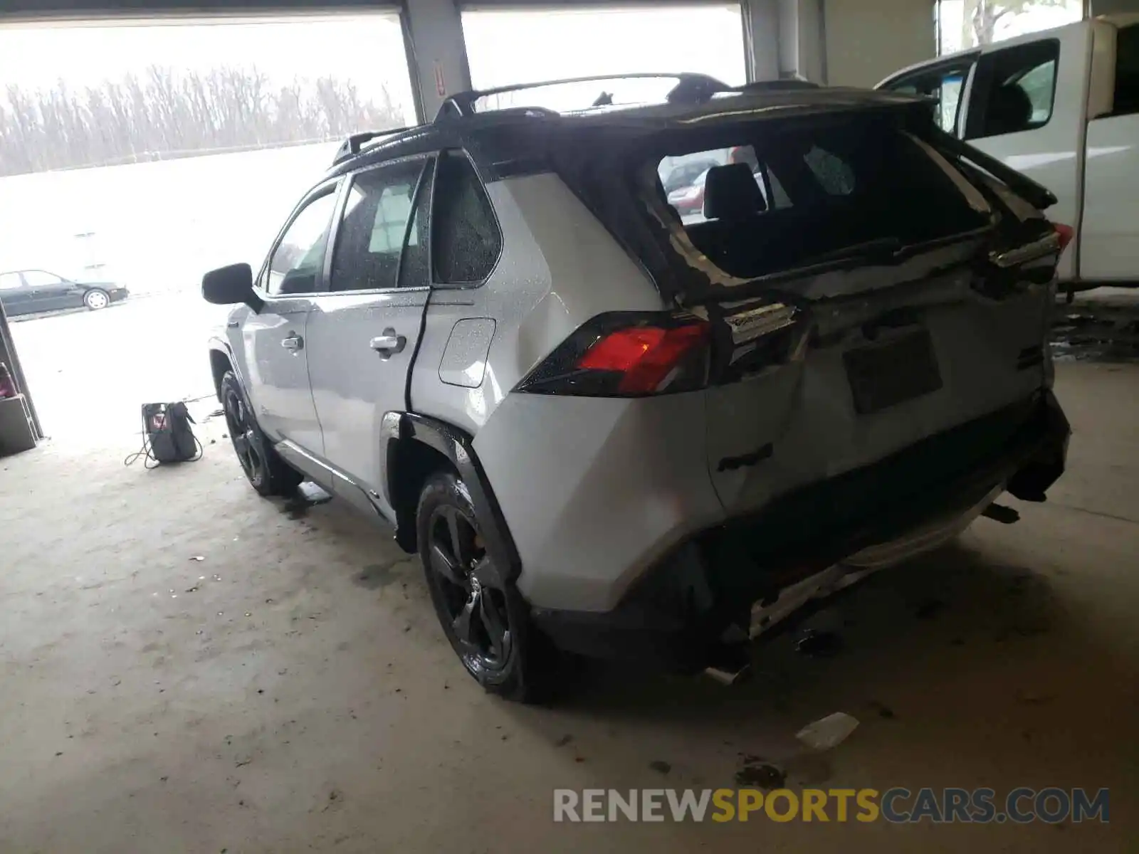 3 Photograph of a damaged car JTMEWRFV1LD539221 TOYOTA RAV4 2020