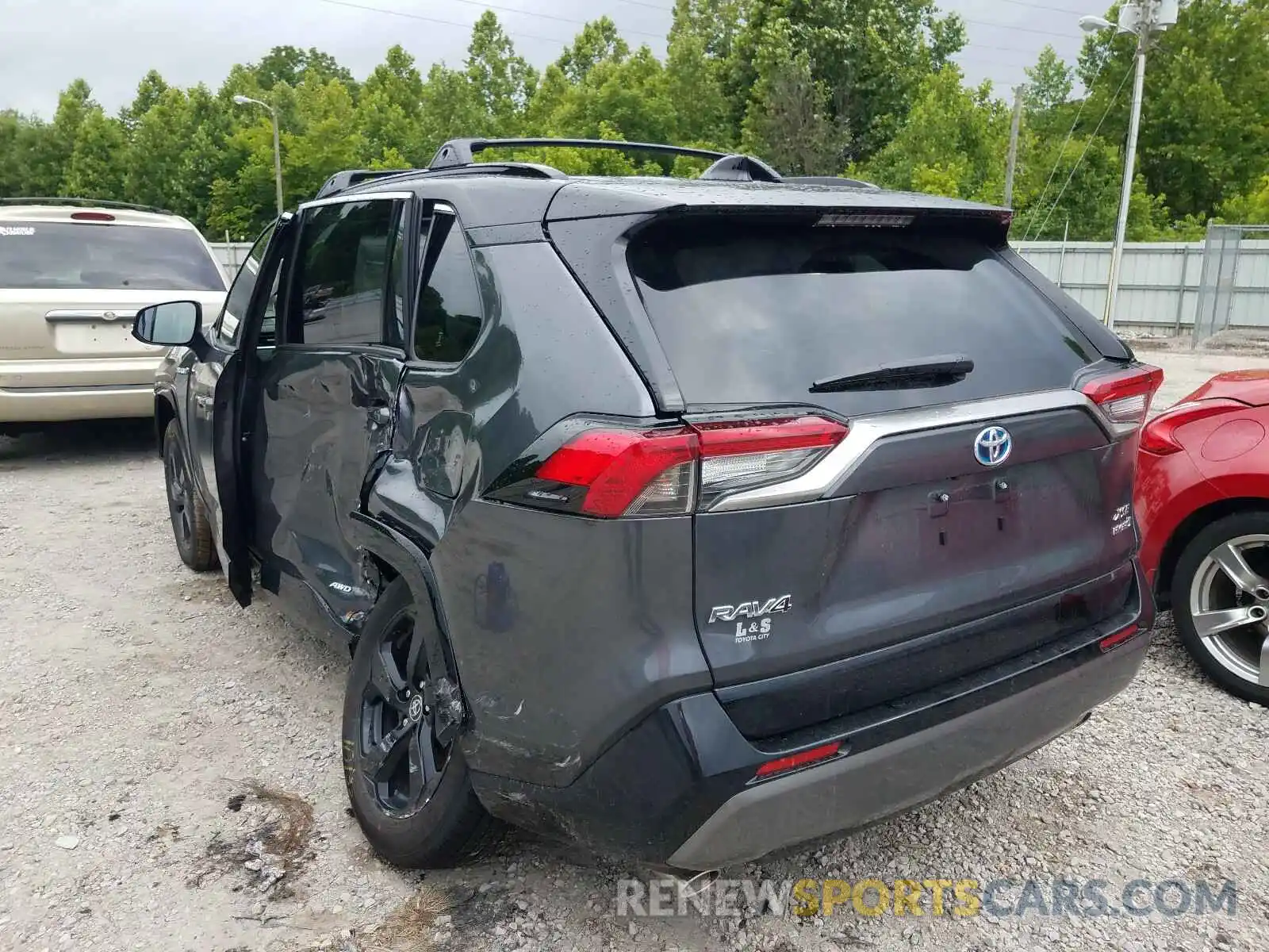 3 Photograph of a damaged car JTMEWRFV1LD543091 TOYOTA RAV4 2020