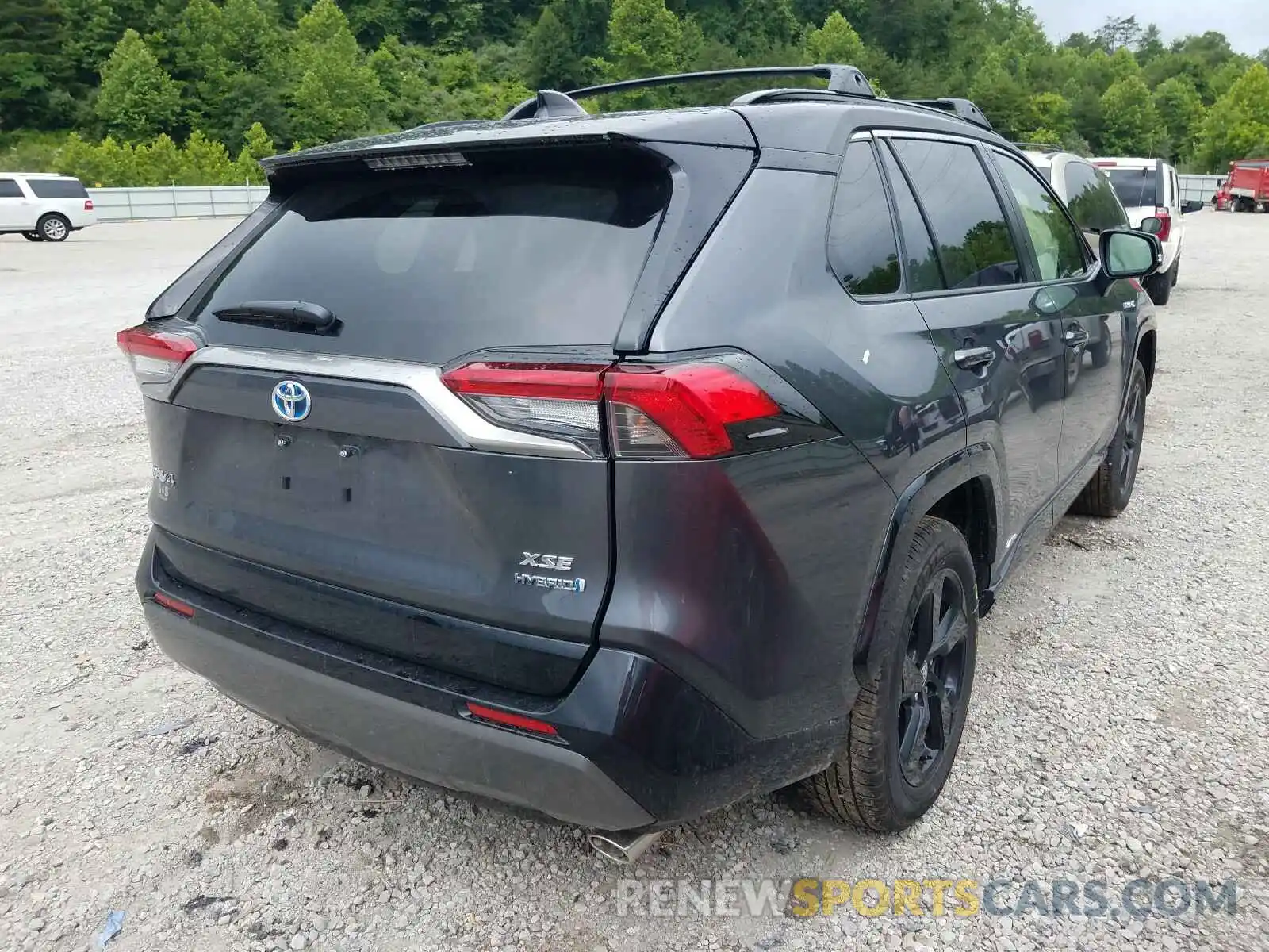 4 Photograph of a damaged car JTMEWRFV1LD543091 TOYOTA RAV4 2020