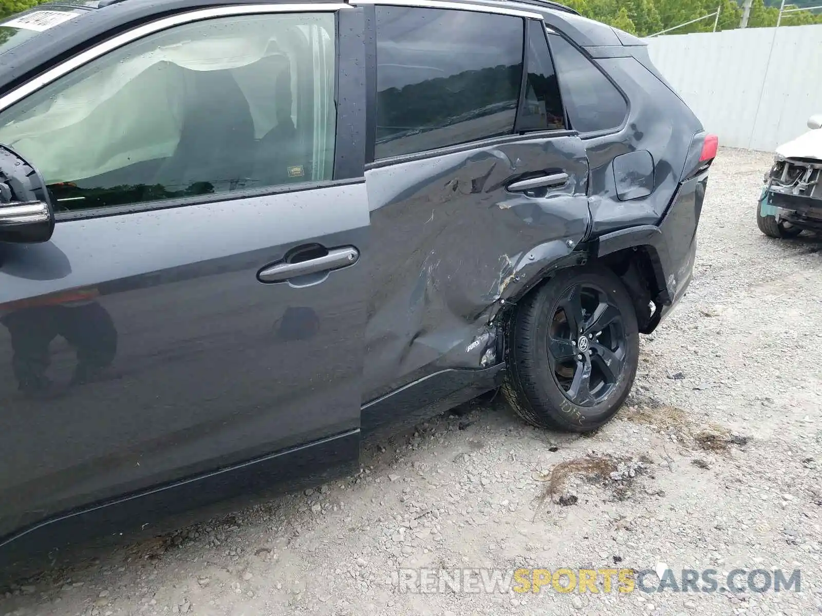 9 Photograph of a damaged car JTMEWRFV1LD543091 TOYOTA RAV4 2020