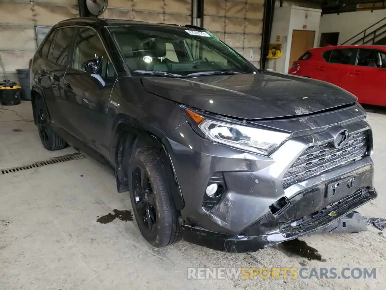 1 Photograph of a damaged car JTMEWRFV1LD547206 TOYOTA RAV4 2020