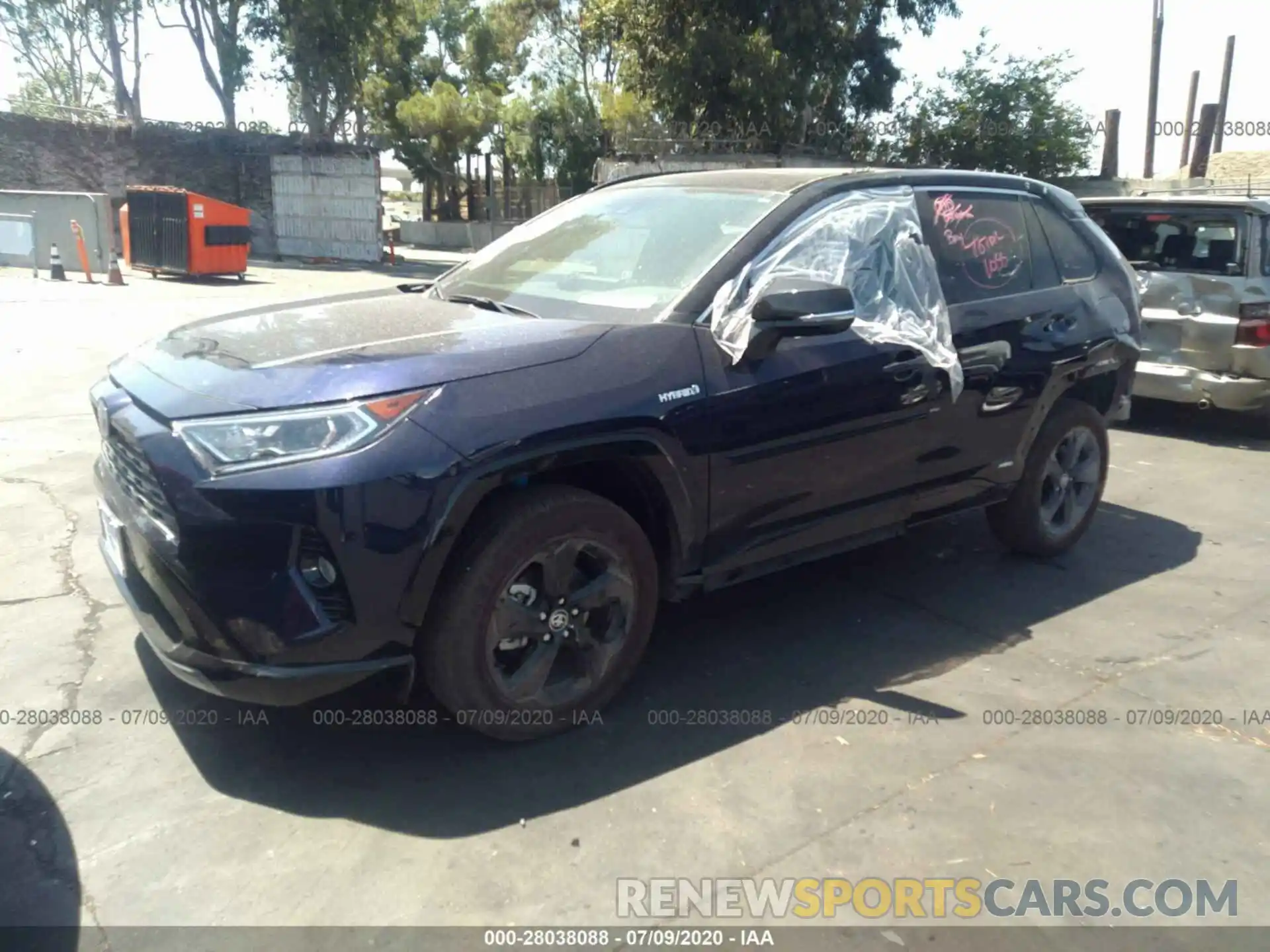 2 Photograph of a damaged car JTMEWRFV1LJ035477 TOYOTA RAV4 2020